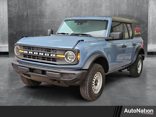 2025 Ford Bronco Base 4 Door 4x4