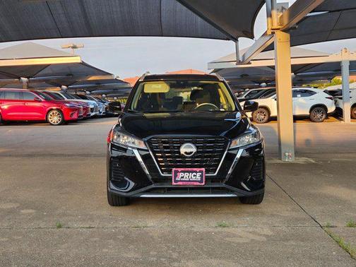 Super Black 2023 Nissan Kicks SV