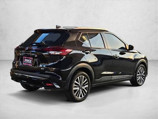 Super Black 2023 Nissan Kicks SV