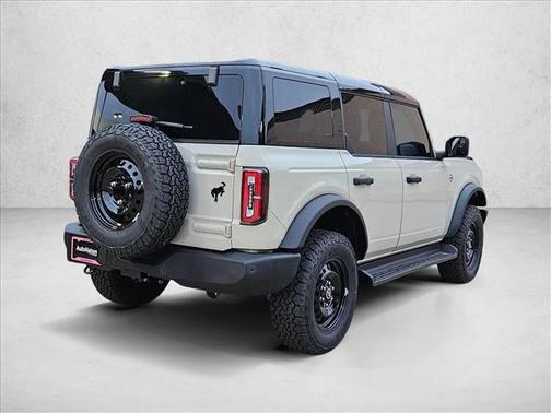 Desert Sand 2026 Ford Bronco Outer Banks