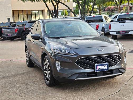 2020 Ford Escape Titanium