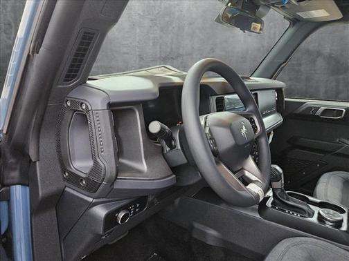 2025 Ford Bronco Base 4 Door 4x4