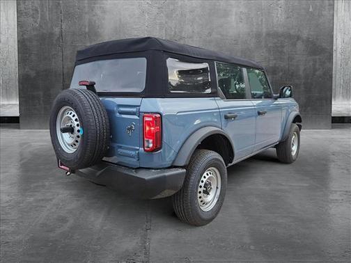 2025 Ford Bronco Base 4 Door 4x4