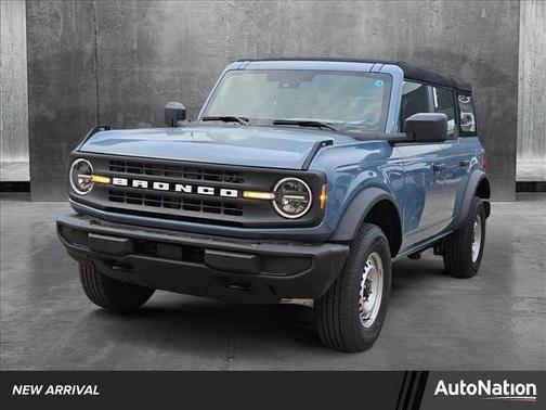 2025 Ford Bronco Base 4 Door 4x4