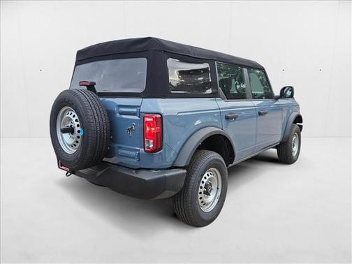 2025 Ford Bronco Base 4 Door 4x4