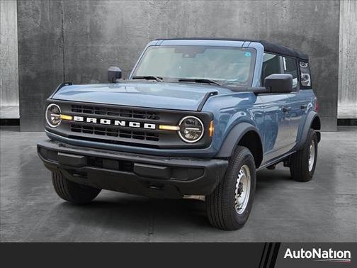 2025 Ford Bronco Base 4 Door 4x4