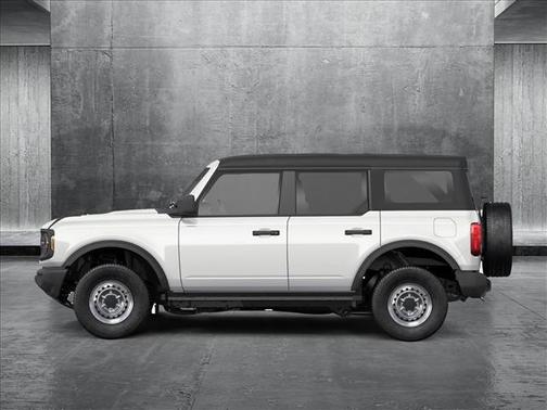 2025 Ford Bronco Base 4 Door 4x4