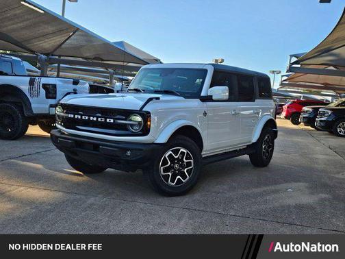 Oxford White 2023 Ford Bronco Outer Banks