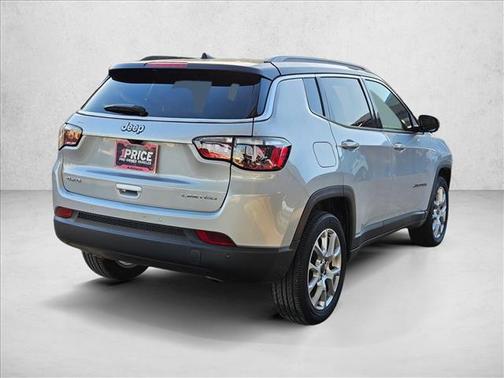 Silver Zynith Metallic Clearcoat 2025 Jeep Compass Limited