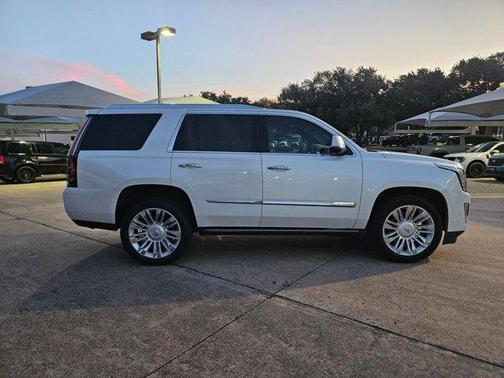 2017 Cadillac Escalade Platinum