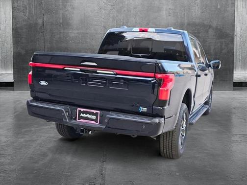 2025 Ford F-150 Lightning LARIAT