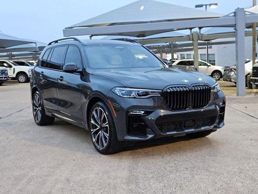 2022 BMW X7 M50i
