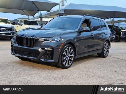 2022 BMW X7 M50i