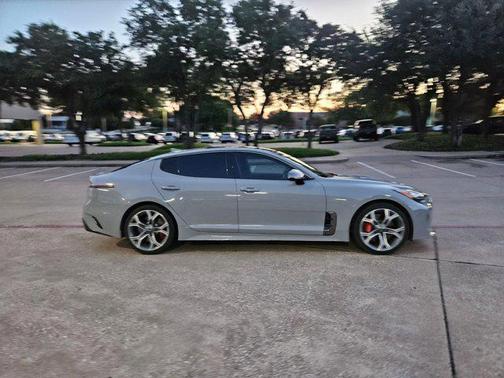 2021 Kia Stinger GT2