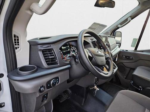 2025 Ford Transit-350 XL