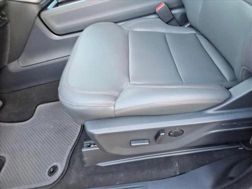 2025 Ford Expedition Max Active 4x2