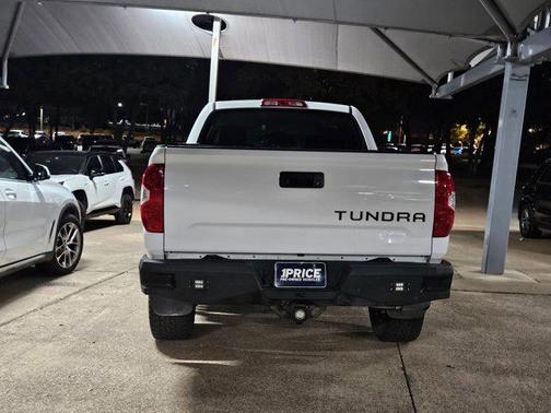 2018 Toyota Tundra SR5