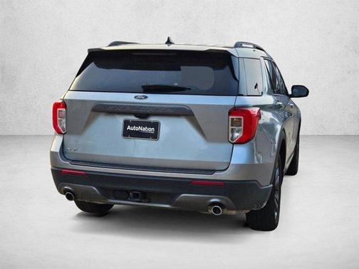 Iconic Silver Metallic 2023 Ford Explorer XLT