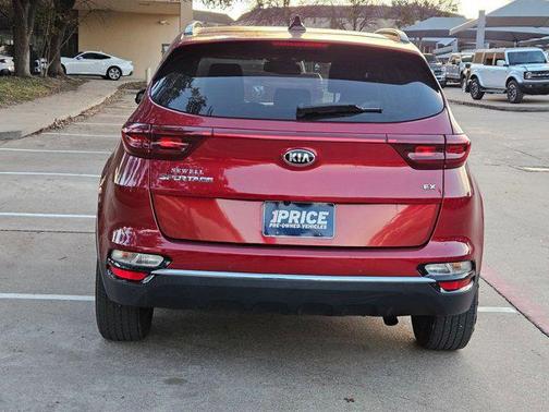 2022 Kia Sportage EX
