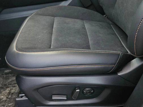 Agate Black Metallic 2026 Ford Explorer Tremor