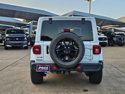 Bright White Clearcoat 2022 Jeep Wrangler Unlimited 4xe Sahara