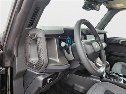 2025 Ford Bronco Base 4 Door 4x4