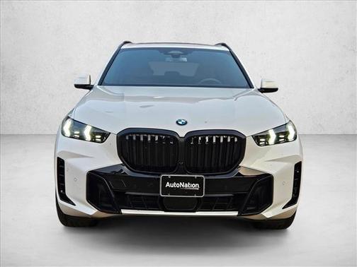 Mineral White Metallic 2026 BMW X5 xDrive40i