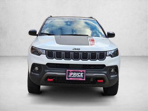 Bright White Clearcoat 2025 Jeep Compass Trailhawk