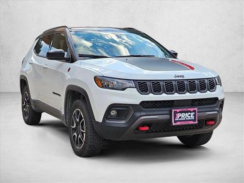 Bright White Clearcoat 2025 Jeep Compass Trailhawk