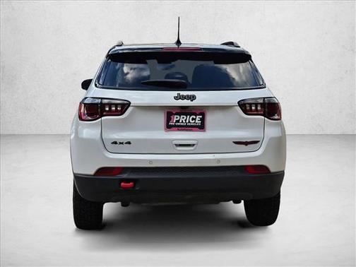 Bright White Clearcoat 2025 Jeep Compass Trailhawk