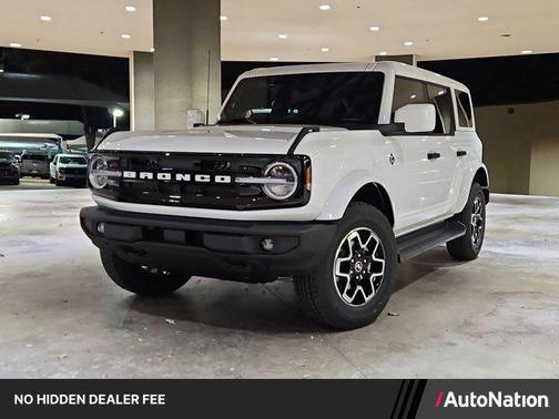 Oxford White 2026 Ford Bronco Outer Banks