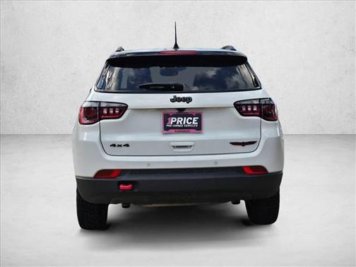 Bright White Clearcoat 2025 Jeep Compass Trailhawk