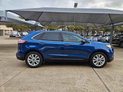 2020 Ford Edge Titanium