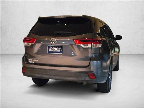 2018 Toyota Highlander LE