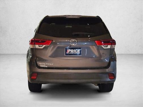 2018 Toyota Highlander LE