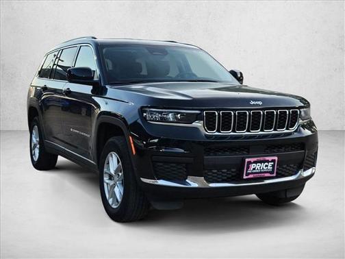 Diamond Black Crystal Pearlcoat 2023 Jeep Grand Cherokee L Laredo