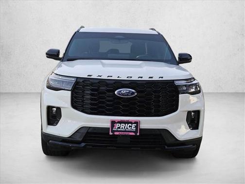 Star White Metallic Tri-Coat 2025 Ford Explorer ST-Line