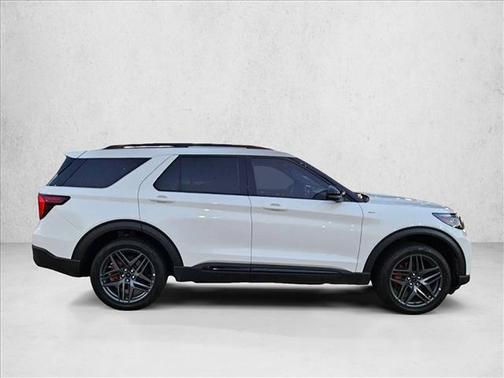 Star White Metallic Tri-Coat 2025 Ford Explorer ST-Line