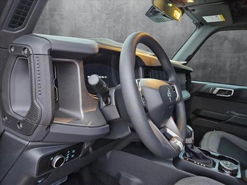 2025 Ford Bronco Base 4 Door 4x4