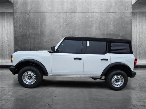 2025 Ford Bronco Base 4 Door 4x4