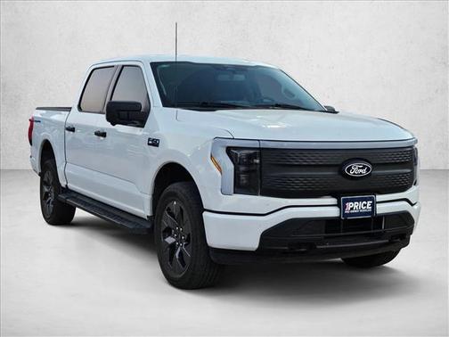 Oxford White 2024 Ford F-150 Lightning XLT