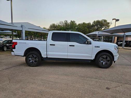 Oxford White 2024 Ford F-150 Lightning XLT