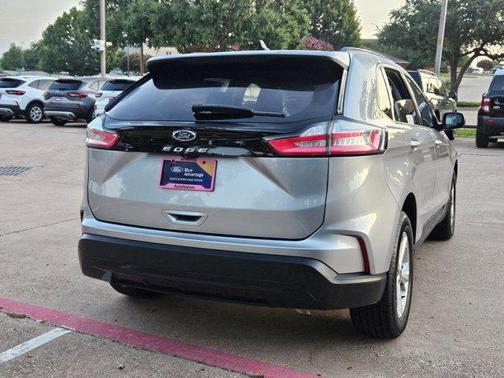 2021 Ford Edge SE