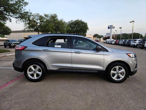 2021 Ford Edge SE