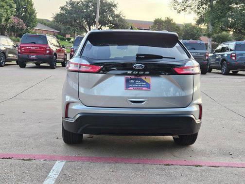 2021 Ford Edge SE