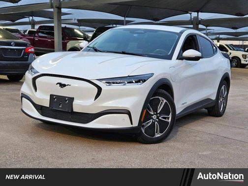 2022 Ford Mustang Mach-E Select