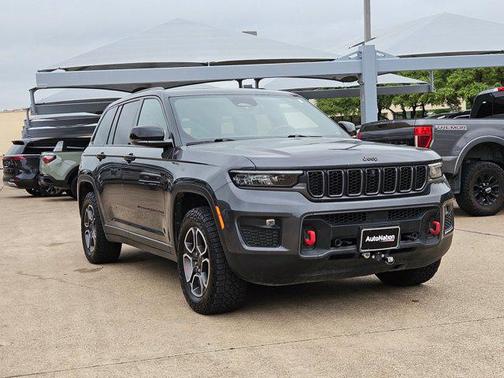 Baltic Gray Metallic Clearcoat 2022 Jeep Grand Cherokee Trailhawk