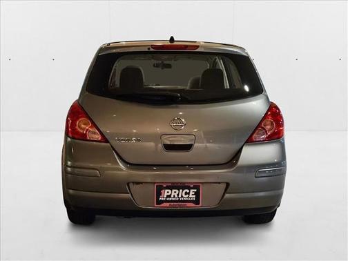 2011 Nissan Versa 1.8 S