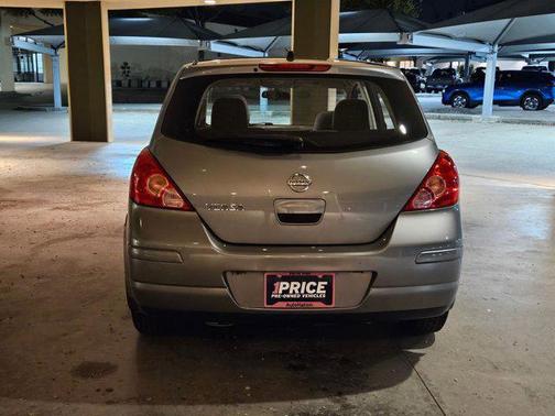 2011 Nissan Versa 1.8 S