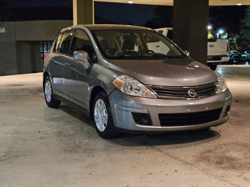 2011 Nissan Versa 1.8 S